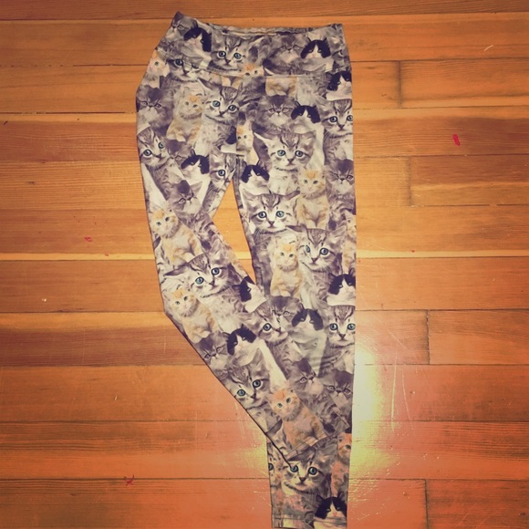 Super cute cat leggings!! - Picture 1 of 2